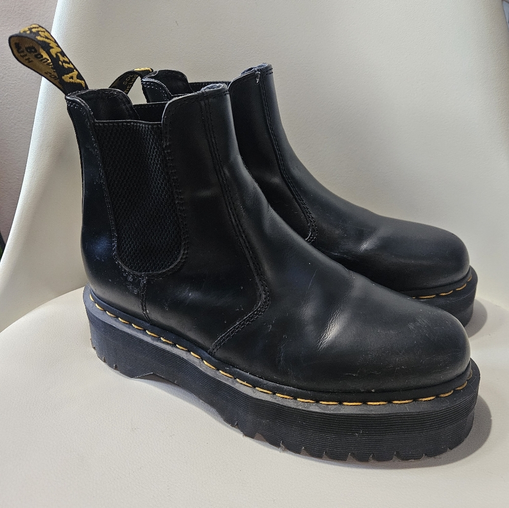 Dr. Martens Smooth Leather Chelsea Boots